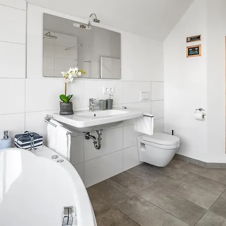 Seapearl- Hafenblick, Terrasse, Bad Mit Infrarotsauna Und Whirlwanne *